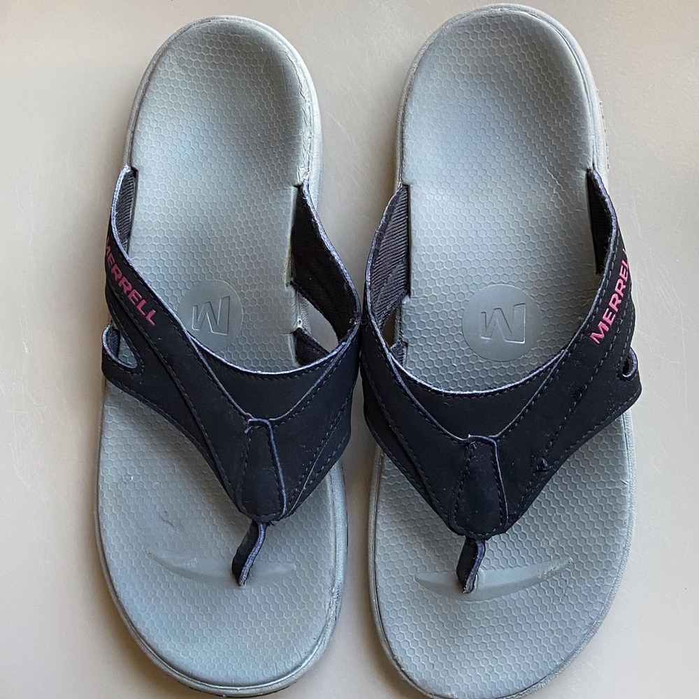 Merrell sandals size 9. - Picture 2 of 10